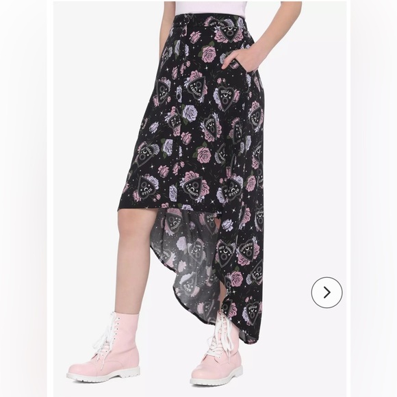 Hot Topic Floral Planchette Button-Front Hi-Low Maxi Skirt - Picture 4 of 5